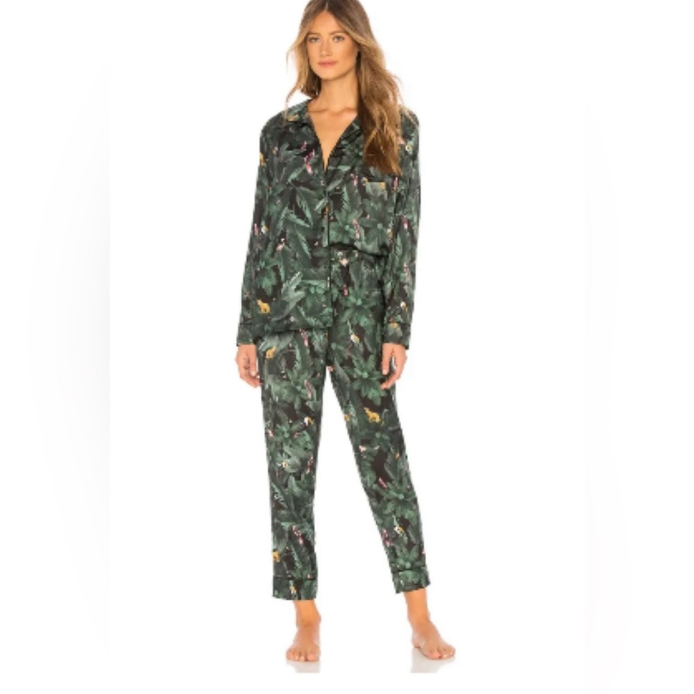 Revolve Plush silky jungle print pajama set sz XS or small New